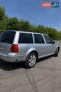 Універсал Volkswagen Golf 2000 в 