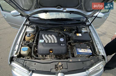 Універсал Volkswagen Golf 2000 в 