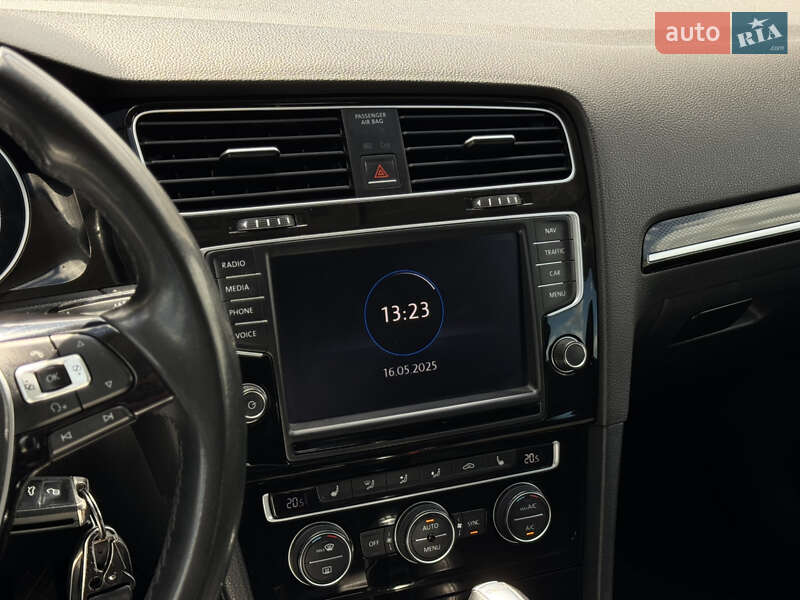 Универсал Volkswagen Golf 2016 в Дрогобыче фото 49 Универсал Volkswagen Golf 2016 в Дрогобыче