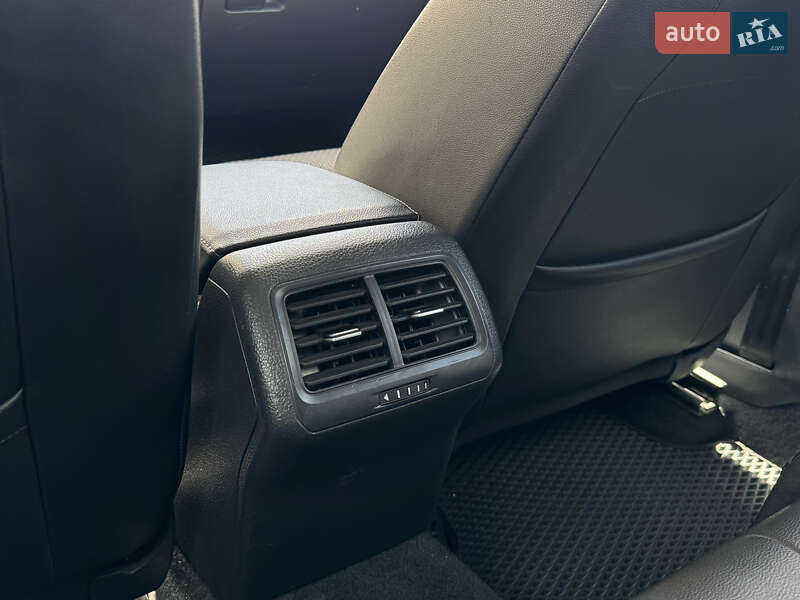 Универсал Volkswagen Golf 2016 в Дрогобыче фото 60 Универсал Volkswagen Golf 2016 в Дрогобыче