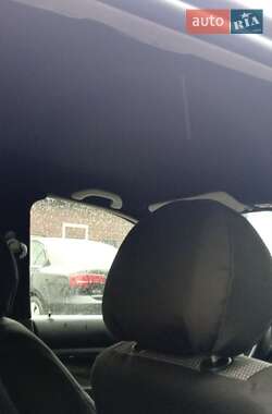Хэтчбек Volkswagen Golf 2001 в 
