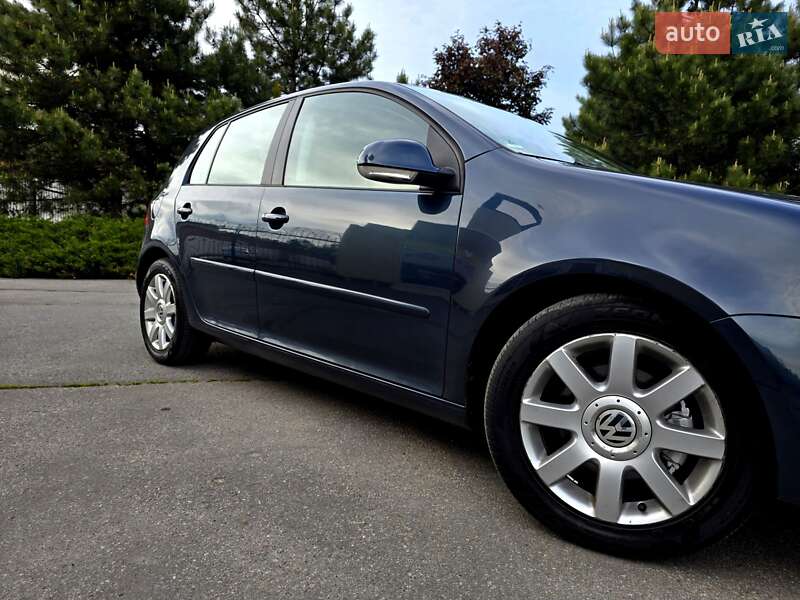 Хетчбек Volkswagen Golf 2006 в Полтаві