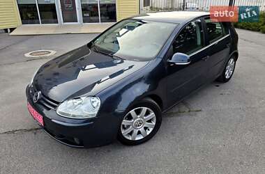 Хэтчбек Volkswagen Golf 2006 в 