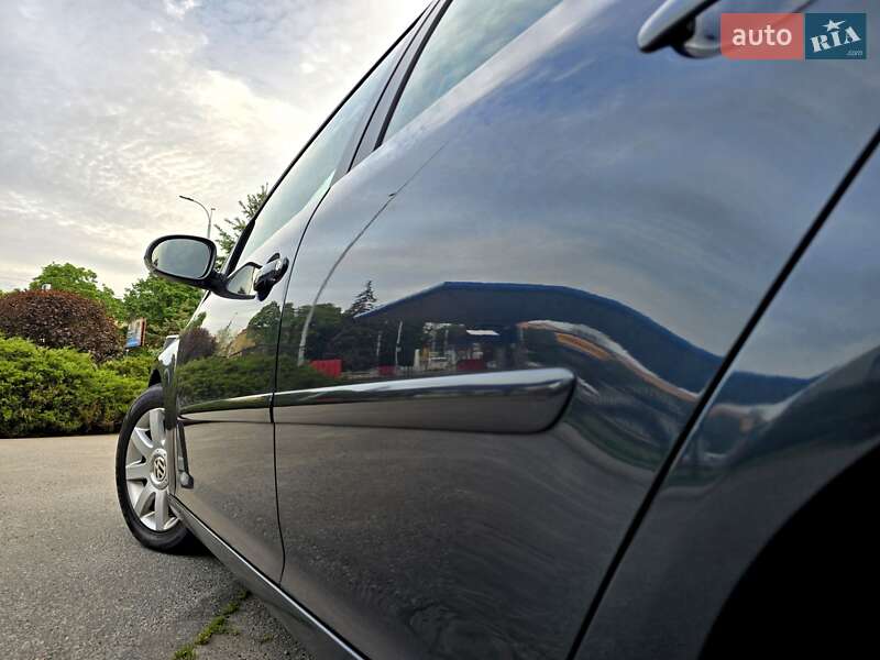 Хетчбек Volkswagen Golf 2006 в Полтаві