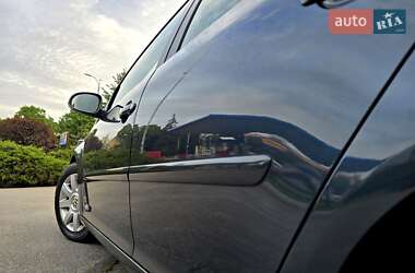 Хэтчбек Volkswagen Golf 2006 в 
