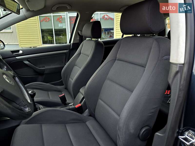 Хетчбек Volkswagen Golf 2006 в Полтаві