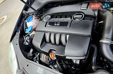 Хэтчбек Volkswagen Golf 2006 в 