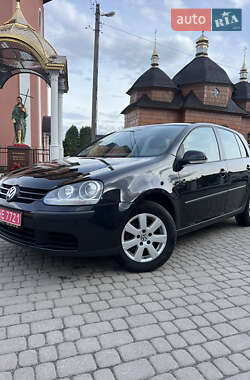 Хэтчбек Volkswagen Golf 2004 в Львове