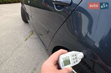 Хэтчбек Volkswagen Golf 2006 в 