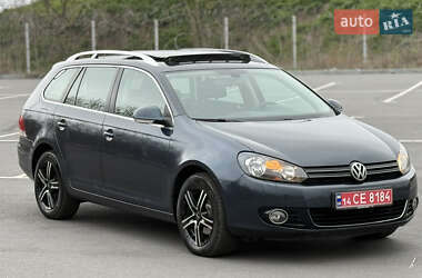 Універсал Volkswagen Golf 2010 в 