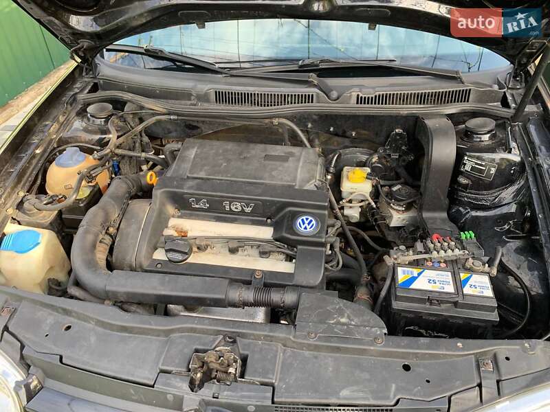 Універсал Volkswagen Golf 2000 в Захарівці