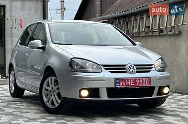 Хетчбек Volkswagen Golf 2008 в Рівному
