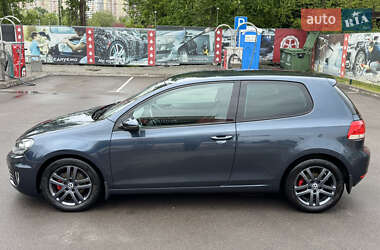 Хэтчбек Volkswagen Golf 2009 в 