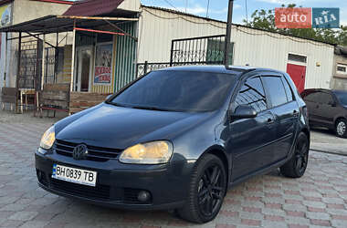 Хэтчбек Volkswagen Golf 2006 в Николаеве