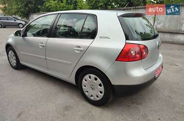 Хетчбек Volkswagen Golf 2007 в 