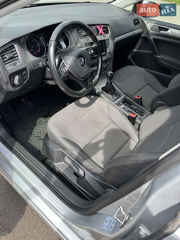 Универсал Volkswagen Golf 2013 в Киеве