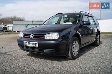 Універсал Volkswagen Golf 2002 в Львові