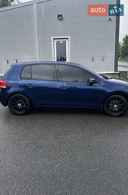 Хетчбек Volkswagen Golf 2008 в 