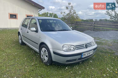 Хэтчбек Volkswagen Golf 1999 в Ровно