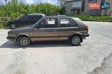 Хэтчбек Volkswagen Golf 1988 в 
