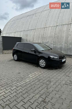 Хэтчбек Volkswagen Golf 2009 в Косове