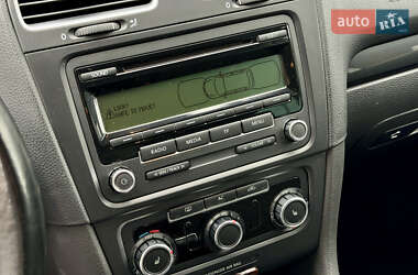 Универсал Volkswagen Golf 2010 в 