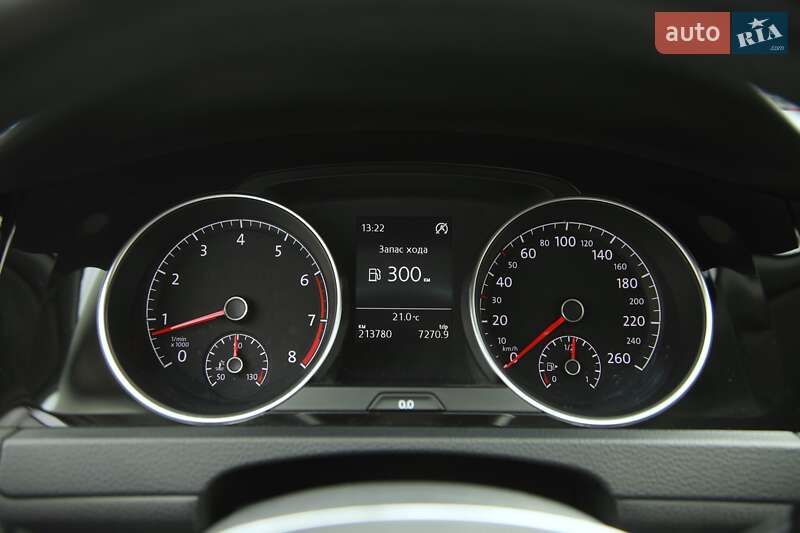 Хетчбек Volkswagen Golf 2013 в Харкові