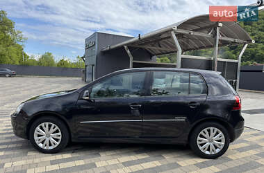 Хэтчбек Volkswagen Golf 2008 в 