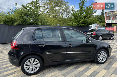 Хэтчбек Volkswagen Golf 2008 в 