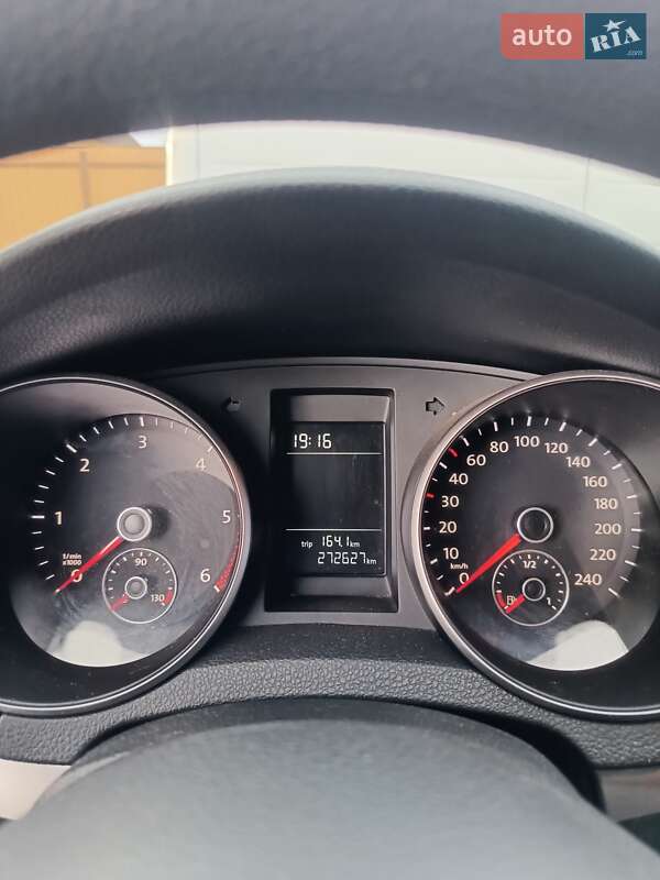 Универсал Volkswagen Golf 2010 в Маневичах