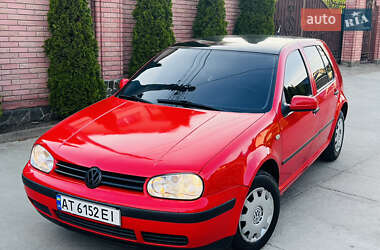 Хетчбек Volkswagen Golf 1998 в 