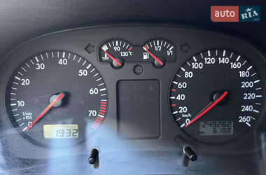 Хетчбек Volkswagen Golf 1998 в 
