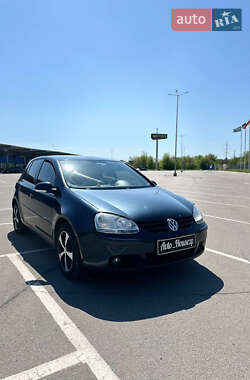 Хэтчбек Volkswagen Golf 2007 в 