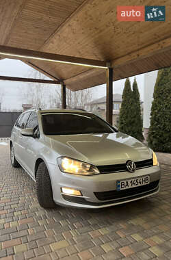 Універсал Volkswagen Golf 2015 в 