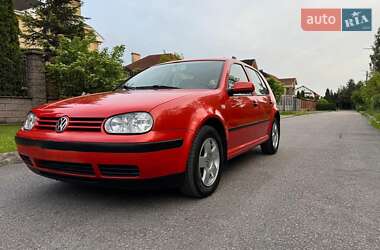 Хэтчбек Volkswagen Golf 2000 в Ровно