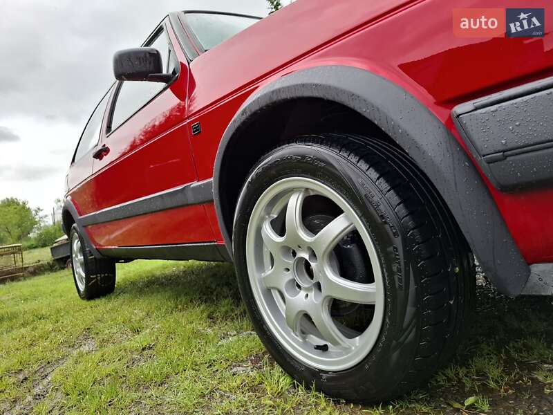 Хетчбек Volkswagen Golf 1987 в Долині