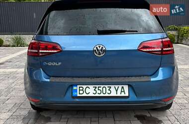 Хетчбек Volkswagen Golf 2016 в 