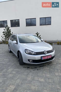 Універсал Volkswagen Golf 2010 в 