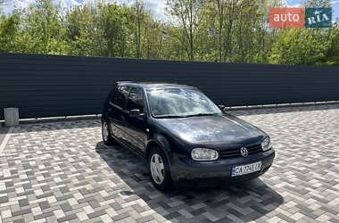 Хетчбек Volkswagen Golf 1998 в 