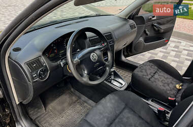 Хетчбек Volkswagen Golf 1998 в 