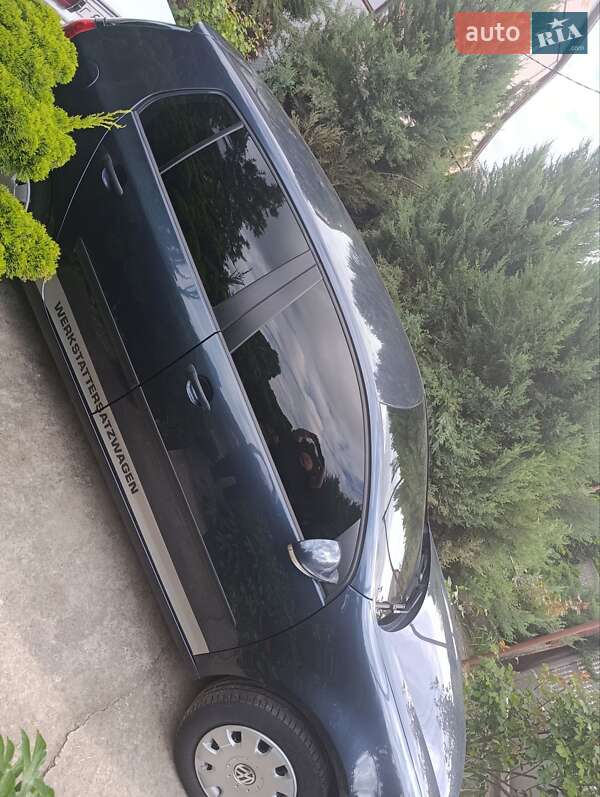 Хетчбек Volkswagen Golf 2004 в Запоріжжі