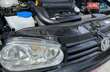 Хетчбек Volkswagen Golf 2002 в 
