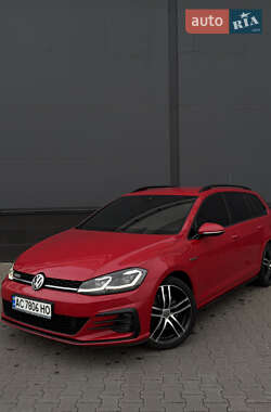 Універсал Volkswagen Golf 2019 в Києві