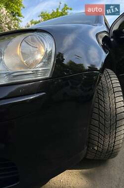 Хэтчбек Volkswagen Golf 2007 в 