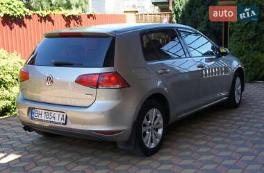 Хетчбек Volkswagen Golf 2014 в Одесі