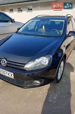 Універсал Volkswagen Golf 2012 в Чернівцях