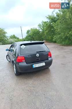 Хетчбек Volkswagen Golf 1999 в 