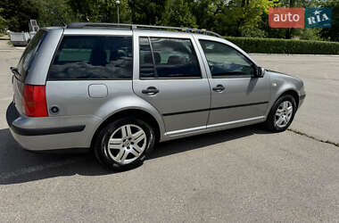 Универсал Volkswagen Golf 2002 в 