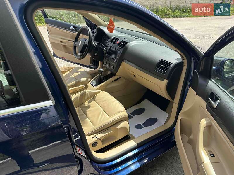 Універсал Volkswagen Golf 2009 в Ковелі