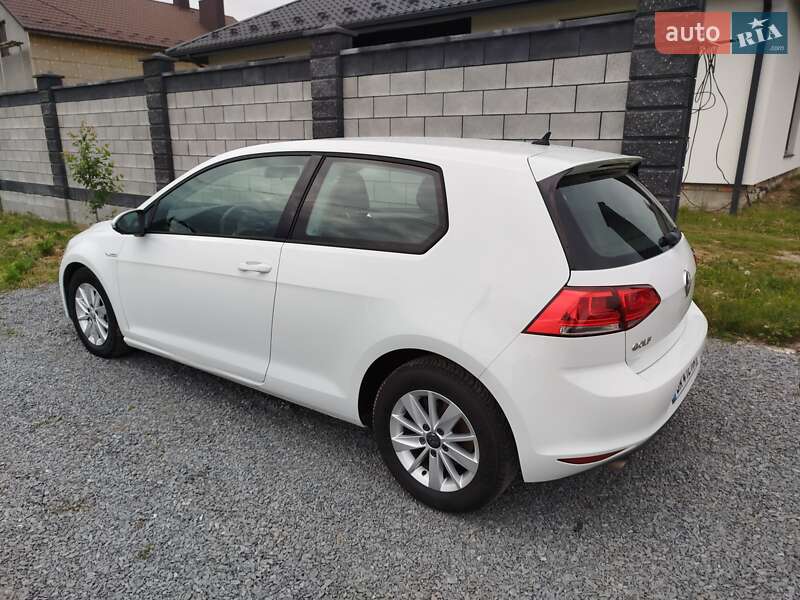 Хетчбек Volkswagen Golf 2014 в Рівному